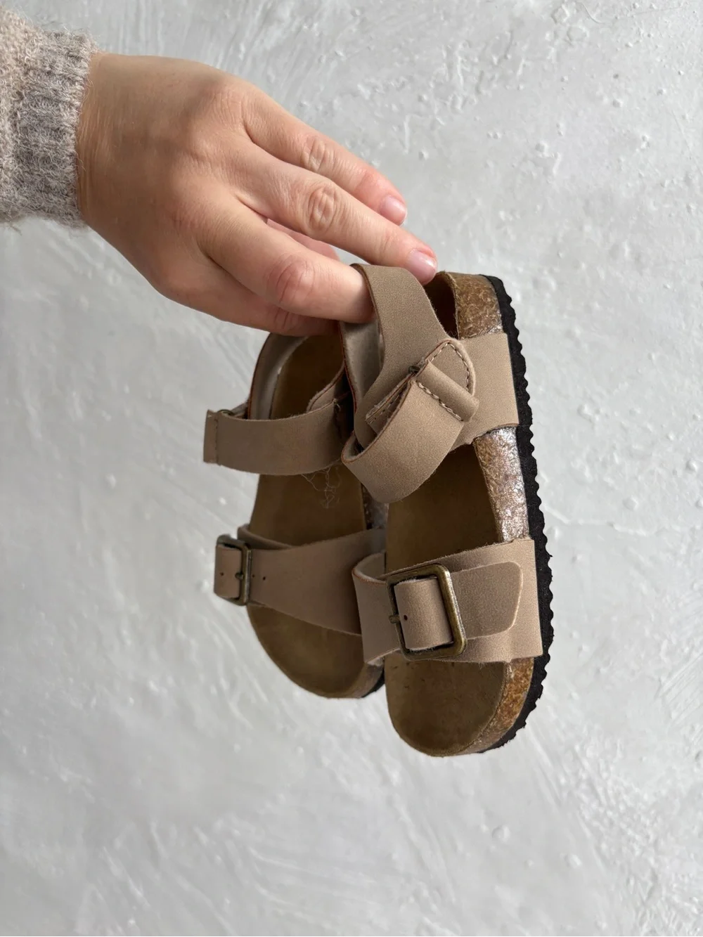 Children’s place toddlers neutral sandals